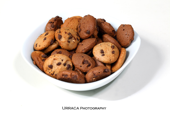 Chocolate cookies o a white bowl